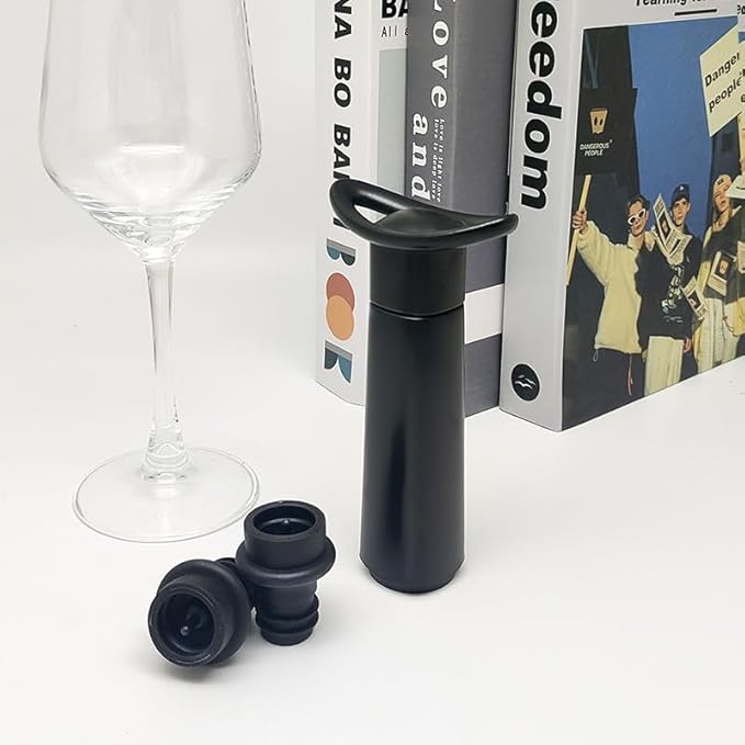 Wine Saver Vacuum Pump with 4 Stoppers, Wine Stopper & Preserver, Reusable Bottle Sealer Keeps Fresh, Ideal Accessories Gift for Wine lover