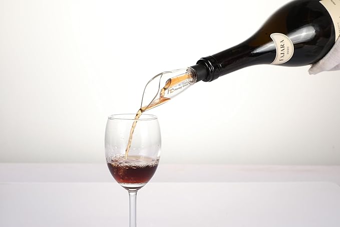 Wine Aerator Pourer + Vacuum Pump Stopper, 2-Piece Wine Saver Set, Drip-Free Pour Spout for Smoother Taste, Preserves Open Bottles, Gift-Ready Wine Accessories