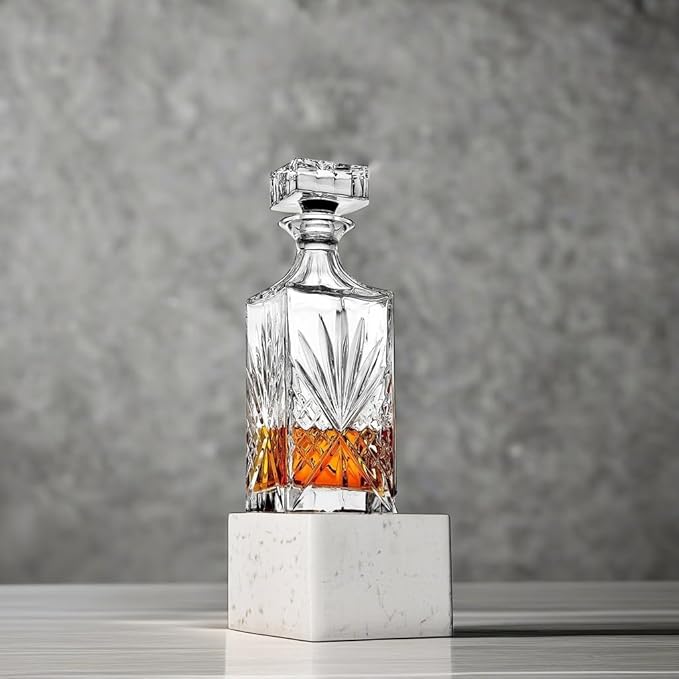 Godinger Dublin Whiskey Decanter, Liquor Decanter, Alcohol Decanter, Beer Decanter, 750ml