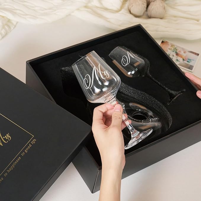 AW BRIDAL Mr and Mrs Wine Glasses for Couples Wedding and Bridal Shower, 2026 Engagement Gift for Newlyweds, Anniversary Wine Glasses with Decanter Couple Gifts