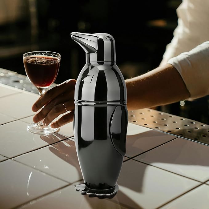 17oz Cocktail Shaker Black Penguin, Bartender Shakers with Built-In Strainer, Unique Design Stainless Steel Martini Shaker Professional Bar Mixology Tool, Drink Mixer Bartending Essentials