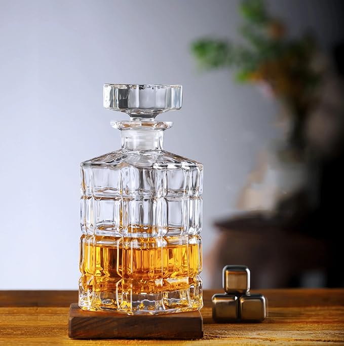 Whiskey Decanter Set,800ML Elegant Liquor Carafe with Ornate Glass Stopper and 2 Matching Whisky Tumblers–Whisky,Scotch, Liquor, Wine, Bourbon, Gin, Rum, Tequila, Vodka and Brandy (Rural Style)
