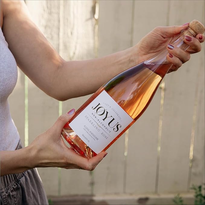 Joyus Non-Alcoholic Sparkling Rose´ Wine, Award Winning Best In Class Dealcoholized Wine, Complex & Dry, Low Sugar & Low Calorie, 750 ml (1 Bottle)