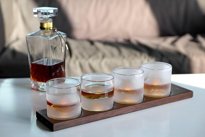 LIITON The American Peaks Whiskey Decanter Set – 34oz Mountain Crystal Glass Decanter with 4 Old Fashioned Glasses – Premium Gift for Men – Bourbon, Scotch, and Liquor Lovers