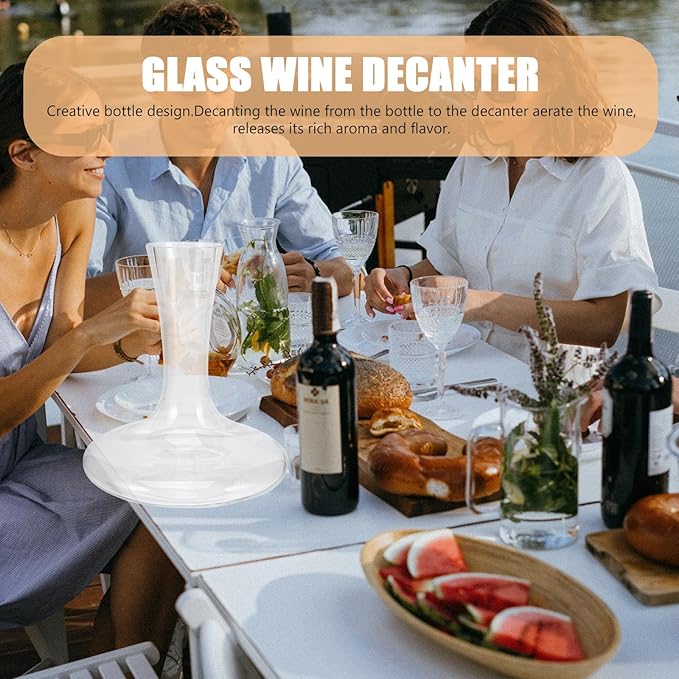 Handheld Glass Wine Decanter with Handle, Fast Pouring Crystal Red Wine Aerator for Home Bar and Dining, Creative Simple Design Beverage Serveware