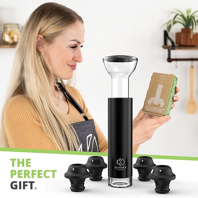 Oliver's Kitchen ® Premium Wine Saver - Vacuum Pump with 4X Wine Stoppers - Wine Stopper Keeps Wine Fresher for Longer - Wine Preserver Perfect for Cork Bottles - Perfect Wine Accessories Gift
