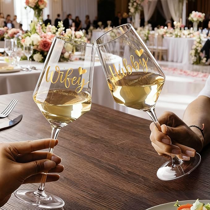 Anniversary Wine Glasses Gifts Set of 2 Gold Print with 'Hubby' and 'Wifey' Bride and Groom Wedding Glass Gift for Couples or Parents
